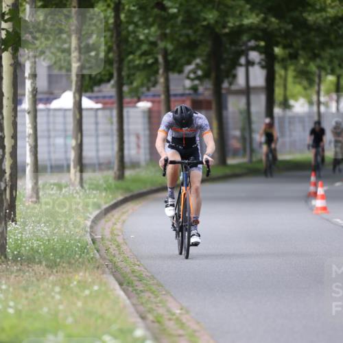 10.08.2025 - GEWOBA Citytriathlon Bremen Yannick Fuchs http://msf.ph/oto/8542326 10.08.2025 12:47:54 Radfahren 566, 587, 590, 679, 767, 801, 884, 916, 941, 943, 951 meine-sportfotos.de