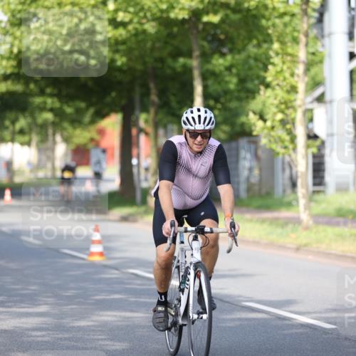 10.08.2025 - GEWOBA Citytriathlon Bremen Yannick Fuchs http://msf.ph/oto/8542343 10.08.2025 10:40:26 Radfahren 1, 11, 39, 47, 65, 125, 135, 229, 368 meine-sportfotos.de