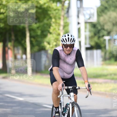 10.08.2025 - GEWOBA Citytriathlon Bremen Yannick Fuchs http://msf.ph/oto/8542348 10.08.2025 10:40:26 Radfahren 1, 11, 39, 47, 65, 125, 135, 229, 368 meine-sportfotos.de