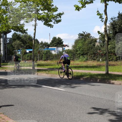 10.08.2025 - GEWOBA Citytriathlon Bremen Yannick Fuchs http://msf.ph/oto/8542350 10.08.2025 14:31:57 Radfahren 376, 411, 459, 496, 520 meine-sportfotos.de