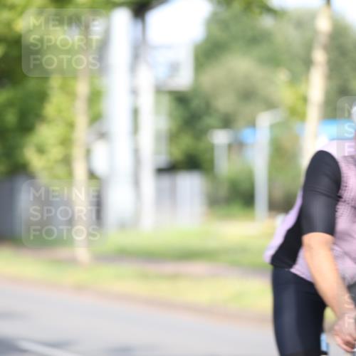 10.08.2025 - GEWOBA Citytriathlon Bremen Yannick Fuchs http://msf.ph/oto/8542354 10.08.2025 10:40:27 Radfahren 1, 11, 39, 47, 65, 125, 135, 229, 368 meine-sportfotos.de