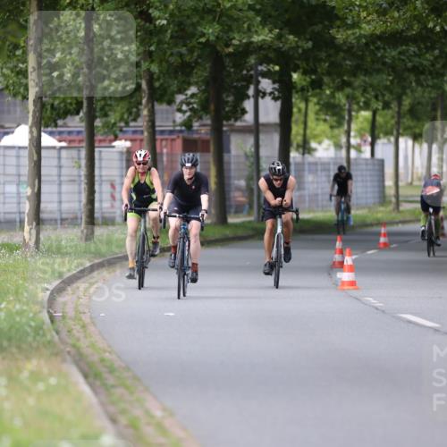 10.08.2025 - GEWOBA Citytriathlon Bremen Yannick Fuchs http://msf.ph/oto/8542356 10.08.2025 12:47:58 Radfahren 566, 587, 590, 656, 679, 767, 884, 916, 941, 943, 951 meine-sportfotos.de