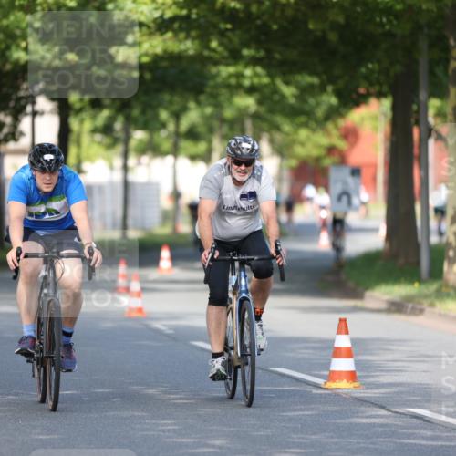 10.08.2025 - GEWOBA Citytriathlon Bremen Yannick Fuchs http://msf.ph/oto/8542365 10.08.2025 10:40:29 Radfahren 1, 11, 23, 39, 47, 65, 125, 135, 229, 368 meine-sportfotos.de