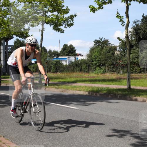 10.08.2025 - GEWOBA Citytriathlon Bremen Yannick Fuchs http://msf.ph/oto/8542379 10.08.2025 14:32:10 Radfahren 104, 113, 344, 355, 359, 362, 366, 370, 376, 411, 433, 463, 489, 496, 508 meine-sportfotos.de