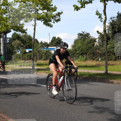 10.08.2025 - GEWOBA Citytriathlon Bremen Yannick Fuchs http://msf.ph/oto/8542392 10.08.2025 14:32:13 Radfahren 104, 105, 113, 299, 344, 355, 359, 362, 366, 370, 376, 411, 433, 463, 489, 496, 508 meine-sportfotos.de
