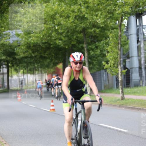 10.08.2025 - GEWOBA Citytriathlon Bremen Yannick Fuchs http://msf.ph/oto/8542405 10.08.2025 12:48:02 Radfahren 587, 656, 679, 699, 767, 884, 916, 927, 941, 943 meine-sportfotos.de