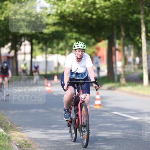 10.08.2025 - GEWOBA Citytriathlon Bremen Yannick Fuchs http://msf.ph/oto/8542415 10.08.2025 10:40:43 Radfahren 23, 67, 73, 141, 368, 431, 505 meine-sportfotos.de