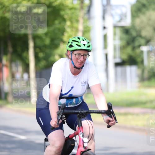 10.08.2025 - GEWOBA Citytriathlon Bremen Yannick Fuchs http://msf.ph/oto/8542419 10.08.2025 10:40:44 Radfahren 23, 67, 73, 141, 368, 431, 505 meine-sportfotos.de