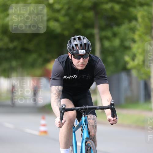 10.08.2025 - GEWOBA Citytriathlon Bremen Yannick Fuchs http://msf.ph/oto/8542433 10.08.2025 12:48:07 Radfahren 656, 679, 699, 767, 927, 941 meine-sportfotos.de