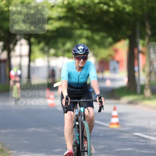 10.08.2025 - GEWOBA Citytriathlon Bremen Yannick Fuchs http://msf.ph/oto/8542446 10.08.2025 10:40:48 Radfahren 23, 67, 73, 139, 141, 368, 431, 505 meine-sportfotos.de
