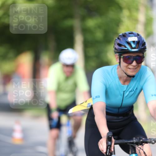 10.08.2025 - GEWOBA Citytriathlon Bremen Yannick Fuchs http://msf.ph/oto/8542455 10.08.2025 10:40:49 Radfahren 23, 67, 73, 139, 141, 368, 431, 505 meine-sportfotos.de