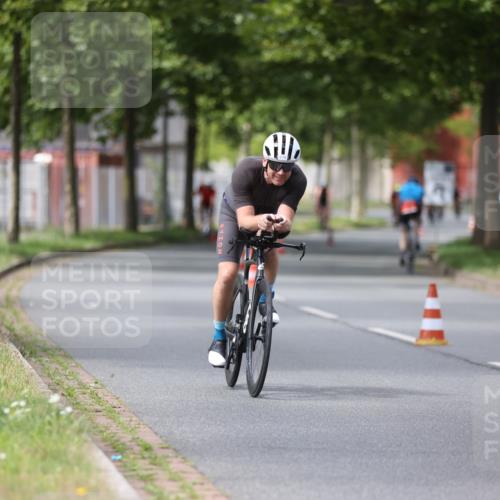 10.08.2025 - GEWOBA Citytriathlon Bremen Yannick Fuchs http://msf.ph/oto/8542475 10.08.2025 12:48:28 Radfahren 630, 839, 876, 1026 meine-sportfotos.de