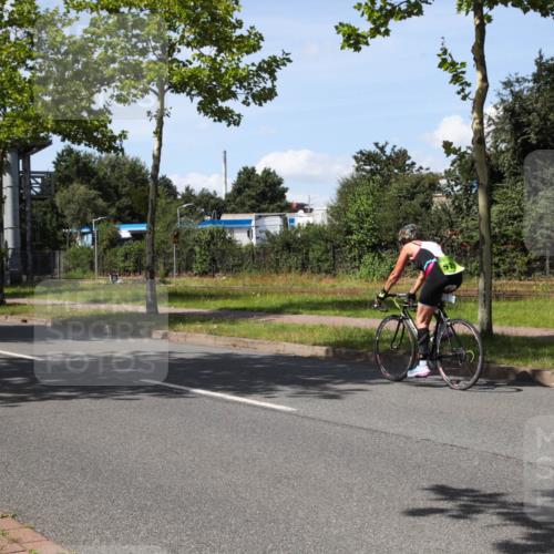 10.08.2025 - GEWOBA Citytriathlon Bremen Yannick Fuchs http://msf.ph/oto/8542476 10.08.2025 14:32:28 Radfahren 105, 113, 284, 299, 355, 362, 366, 370, 393, 420, 433, 463, 489 meine-sportfotos.de