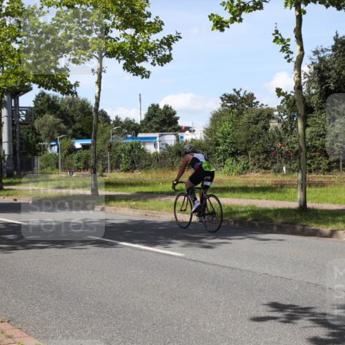 10.08.2025 - GEWOBA Citytriathlon Bremen Yannick Fuchs http://msf.ph/oto/8542479 10.08.2025 14:32:28 Radfahren 105, 113, 284, 299, 355, 362, 366, 370, 393, 420, 433, 463, 489 meine-sportfotos.de