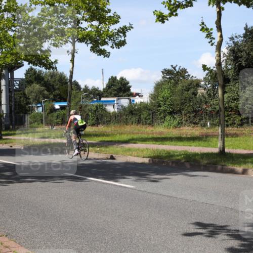 10.08.2025 - GEWOBA Citytriathlon Bremen Yannick Fuchs http://msf.ph/oto/8542484 10.08.2025 14:32:29 Radfahren 105, 284, 299, 355, 362, 370, 393, 420, 433, 463, 489 meine-sportfotos.de
