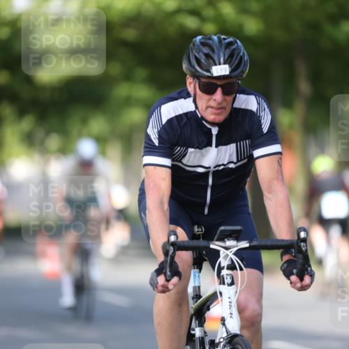 10.08.2025 - GEWOBA Citytriathlon Bremen Yannick Fuchs http://msf.ph/oto/8542522 10.08.2025 10:41:03 Radfahren 37, 73, 139, 153, 203, 237, 369, 431 meine-sportfotos.de