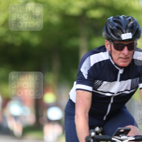 10.08.2025 - GEWOBA Citytriathlon Bremen Yannick Fuchs http://msf.ph/oto/8542529 10.08.2025 10:41:03 Radfahren 37, 73, 139, 153, 203, 237, 369, 431 meine-sportfotos.de