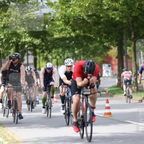 10.08.2025 - GEWOBA Citytriathlon Bremen Yannick Fuchs http://msf.ph/oto/8542553 10.08.2025 12:48:40 Radfahren 564, 616, 621, 627, 630, 655, 657, 687, 717, 793, 839, 857, 876, 897, 932, 1026 meine-sportfotos.de