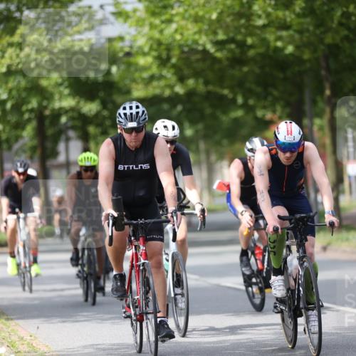 10.08.2025 - GEWOBA Citytriathlon Bremen Yannick Fuchs http://msf.ph/oto/8542576 10.08.2025 12:48:41 Radfahren 564, 616, 621, 627, 630, 655, 657, 687, 717, 793, 839, 857, 876, 897, 932, 1026 meine-sportfotos.de