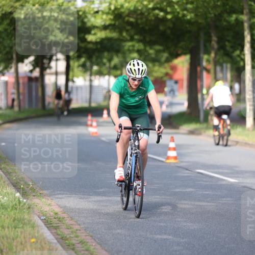10.08.2025 - GEWOBA Citytriathlon Bremen Yannick Fuchs http://msf.ph/oto/8542589 10.08.2025 10:41:46 Radfahren 3, 9, 177, 223, 395, 410 meine-sportfotos.de