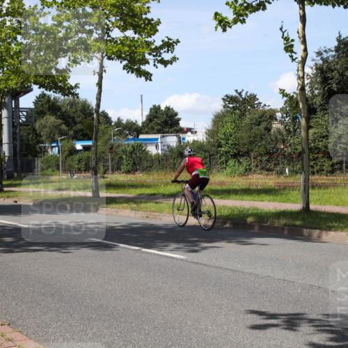 10.08.2025 - GEWOBA Citytriathlon Bremen Yannick Fuchs http://msf.ph/oto/8542599 10.08.2025 14:32:44 Radfahren 15, 82, 96, 118, 243, 420, 435 meine-sportfotos.de