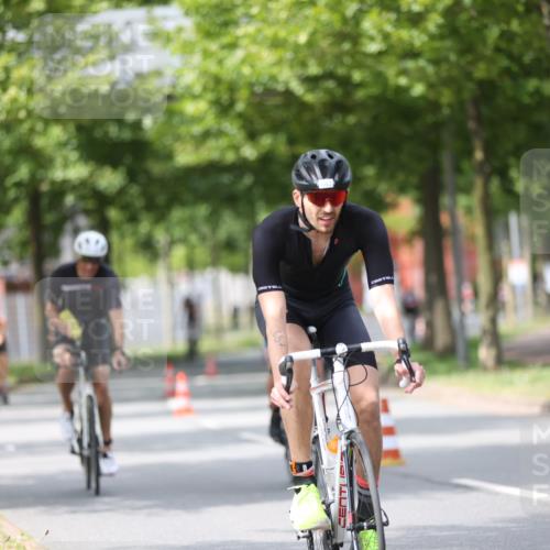 10.08.2025 - GEWOBA Citytriathlon Bremen Yannick Fuchs http://msf.ph/oto/8542607 10.08.2025 12:48:43 Radfahren 564, 578, 616, 621, 627, 630, 655, 657, 687, 717, 788, 793, 857, 876, 897, 932, 1026 meine-sportfotos.de