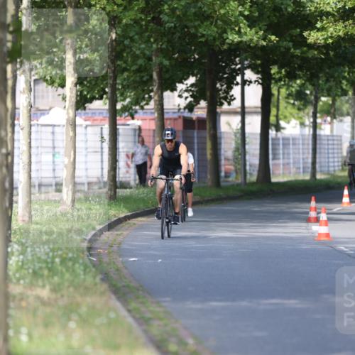10.08.2025 - GEWOBA Citytriathlon Bremen Yannick Fuchs http://msf.ph/oto/8542610 10.08.2025 10:41:49 Radfahren 3, 9, 177, 223, 395, 410 meine-sportfotos.de