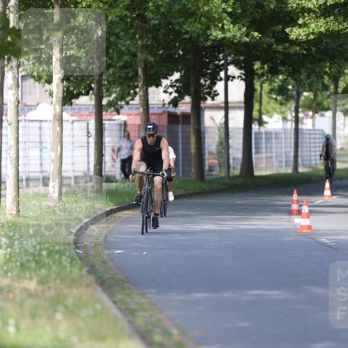 10.08.2025 - GEWOBA Citytriathlon Bremen Yannick Fuchs http://msf.ph/oto/8542614 10.08.2025 10:41:49 Radfahren 3, 9, 177, 223, 395, 410 meine-sportfotos.de