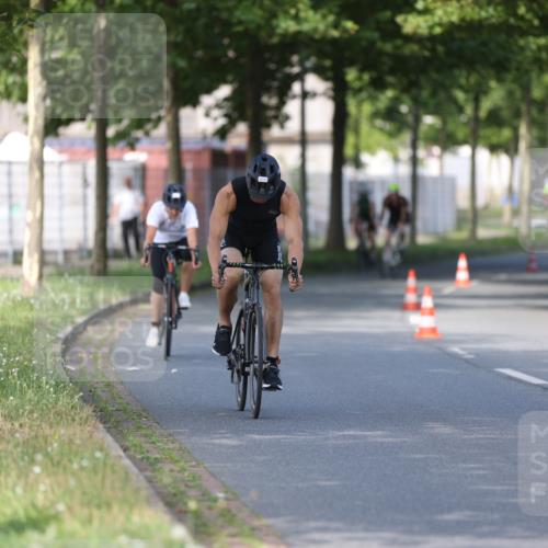 10.08.2025 - GEWOBA Citytriathlon Bremen Yannick Fuchs http://msf.ph/oto/8542618 10.08.2025 10:41:51 Radfahren 3, 9, 41, 177, 223, 395, 410 meine-sportfotos.de