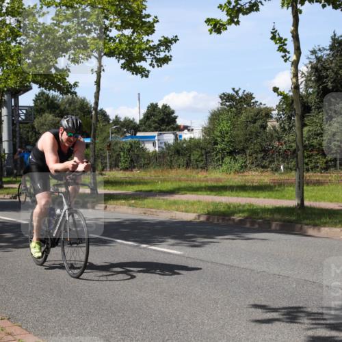 10.08.2025 - GEWOBA Citytriathlon Bremen Yannick Fuchs http://msf.ph/oto/8542629 10.08.2025 14:32:48 Radfahren 15, 82, 96, 118, 122, 243, 357, 387, 420, 435, 501 meine-sportfotos.de
