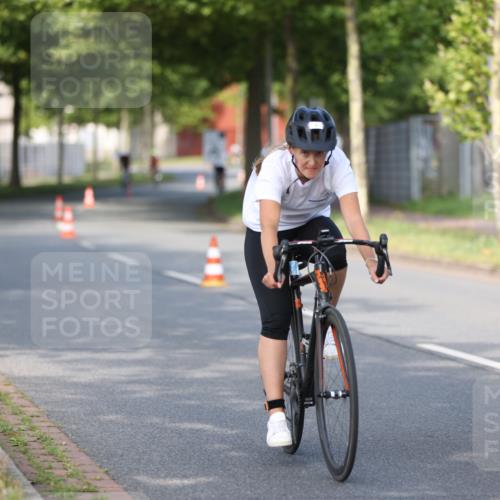 10.08.2025 - GEWOBA Citytriathlon Bremen Yannick Fuchs http://msf.ph/oto/8542647 10.08.2025 10:41:54 Radfahren 3, 9, 41, 177, 223, 395, 410 meine-sportfotos.de