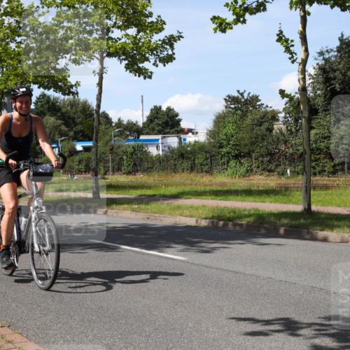 10.08.2025 - GEWOBA Citytriathlon Bremen Yannick Fuchs http://msf.ph/oto/8542648 10.08.2025 14:32:51 Radfahren 15, 82, 96, 118, 122, 243, 357, 387, 420, 435, 501 meine-sportfotos.de