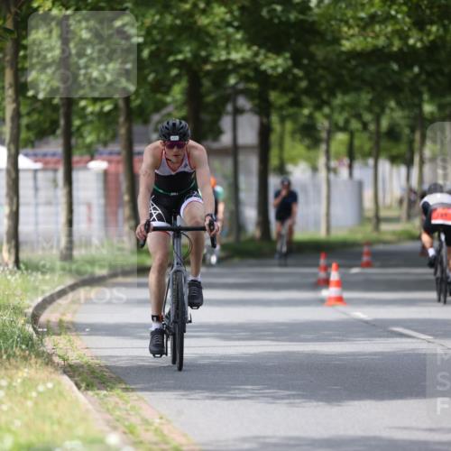 10.08.2025 - GEWOBA Citytriathlon Bremen Yannick Fuchs http://msf.ph/oto/8542654 10.08.2025 12:48:50 Radfahren 564, 578, 616, 621, 627, 630, 641, 649, 655, 657, 687, 717, 788, 793, 857, 876, 897, 932, 1010 meine-sportfotos.de