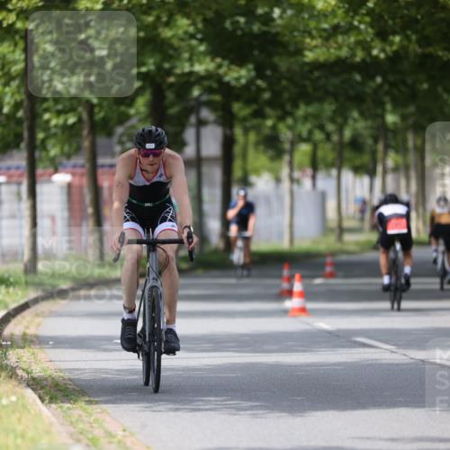 10.08.2025 - GEWOBA Citytriathlon Bremen Yannick Fuchs http://msf.ph/oto/8542655 10.08.2025 12:48:50 Radfahren 564, 578, 616, 621, 627, 630, 641, 649, 655, 657, 687, 717, 788, 793, 857, 876, 897, 932, 1010 meine-sportfotos.de