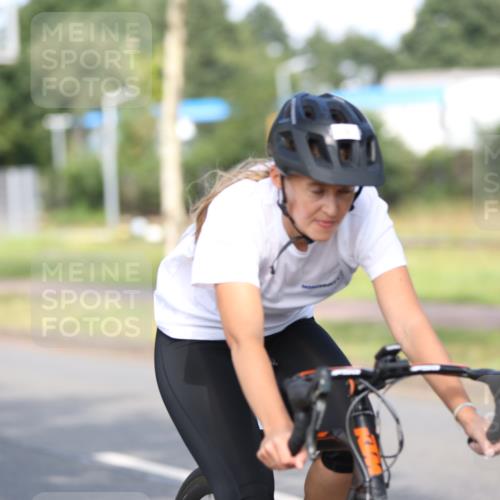 10.08.2025 - GEWOBA Citytriathlon Bremen Yannick Fuchs http://msf.ph/oto/8542657 10.08.2025 10:41:55 Radfahren 3, 9, 41, 177, 223, 395, 410 meine-sportfotos.de
