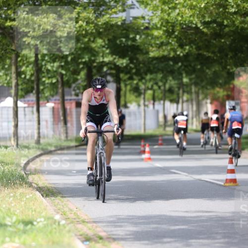 10.08.2025 - GEWOBA Citytriathlon Bremen Yannick Fuchs http://msf.ph/oto/8542664 10.08.2025 12:48:50 Radfahren 564, 578, 616, 621, 627, 630, 641, 649, 655, 657, 687, 717, 788, 793, 857, 876, 897, 932, 1010 meine-sportfotos.de