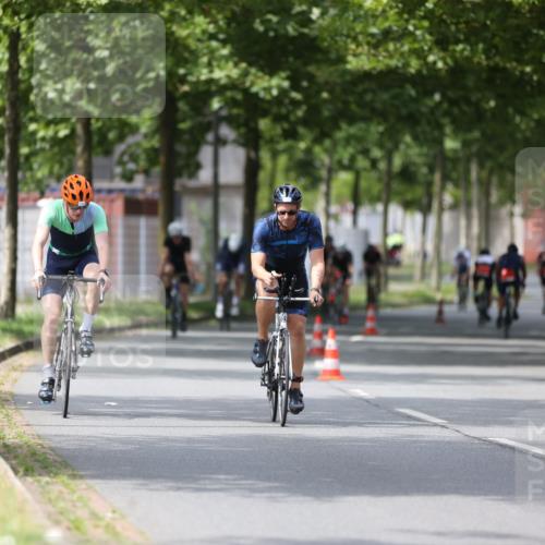 10.08.2025 - GEWOBA Citytriathlon Bremen Yannick Fuchs http://msf.ph/oto/8542677 10.08.2025 12:48:54 Radfahren 564, 578, 616, 621, 627, 641, 649, 655, 657, 682, 687, 717, 788, 793, 857, 863, 897, 932, 1010, 1027 meine-sportfotos.de