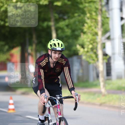 10.08.2025 - GEWOBA Citytriathlon Bremen Yannick Fuchs http://msf.ph/oto/8542682 10.08.2025 10:41:58 Radfahren 3, 9, 41, 177, 223, 395, 410 meine-sportfotos.de