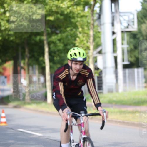 10.08.2025 - GEWOBA Citytriathlon Bremen Yannick Fuchs http://msf.ph/oto/8542685 10.08.2025 10:41:58 Radfahren 3, 9, 41, 177, 223, 395, 410 meine-sportfotos.de