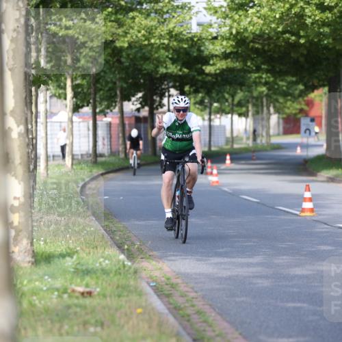 10.08.2025 - GEWOBA Citytriathlon Bremen Yannick Fuchs http://msf.ph/oto/8542688 10.08.2025 10:41:59 Radfahren 9, 41, 177, 223, 395, 410 meine-sportfotos.de