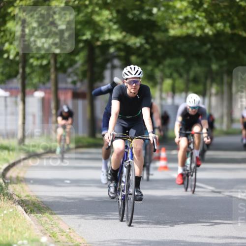 10.08.2025 - GEWOBA Citytriathlon Bremen Yannick Fuchs http://msf.ph/oto/8542719 10.08.2025 12:48:59 Radfahren 578, 621, 641, 649, 655, 682, 788, 863, 932, 950, 1010, 1027 meine-sportfotos.de