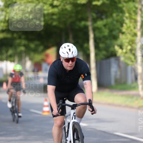 10.08.2025 - GEWOBA Citytriathlon Bremen Yannick Fuchs http://msf.ph/oto/8542729 10.08.2025 10:42:03 Radfahren 9, 41, 177, 223, 410 meine-sportfotos.de
