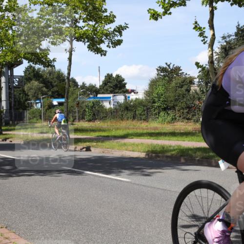 10.08.2025 - GEWOBA Citytriathlon Bremen Yannick Fuchs http://msf.ph/oto/8542730 10.08.2025 14:33:00 Radfahren 14, 15, 37, 82, 93, 96, 118, 122, 243, 357, 387, 473, 501 meine-sportfotos.de