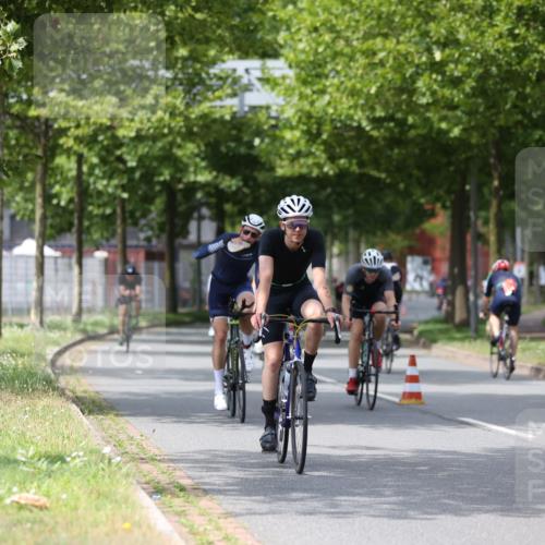 10.08.2025 - GEWOBA Citytriathlon Bremen Yannick Fuchs http://msf.ph/oto/8542731 10.08.2025 12:49:00 Radfahren 578, 621, 641, 649, 655, 682, 788, 863, 932, 950, 1010, 1027 meine-sportfotos.de