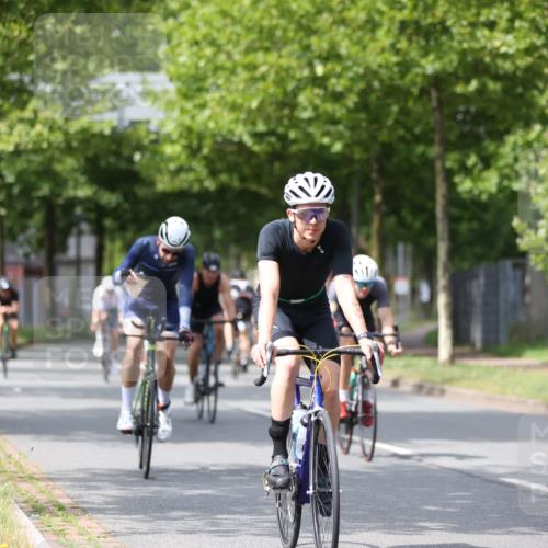 10.08.2025 - GEWOBA Citytriathlon Bremen Yannick Fuchs http://msf.ph/oto/8542735 10.08.2025 12:49:00 Radfahren 578, 621, 641, 649, 655, 682, 788, 863, 932, 950, 1010, 1027 meine-sportfotos.de