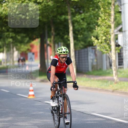 10.08.2025 - GEWOBA Citytriathlon Bremen Yannick Fuchs http://msf.ph/oto/8542737 10.08.2025 10:42:04 Radfahren 9, 41, 131, 177, 223, 410 meine-sportfotos.de
