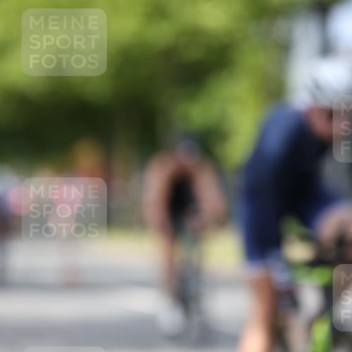 10.08.2025 - GEWOBA Citytriathlon Bremen Yannick Fuchs http://msf.ph/oto/8542749 10.08.2025 12:49:01 Radfahren 578, 621, 641, 649, 655, 682, 788, 863, 932, 950, 1010, 1027 meine-sportfotos.de
