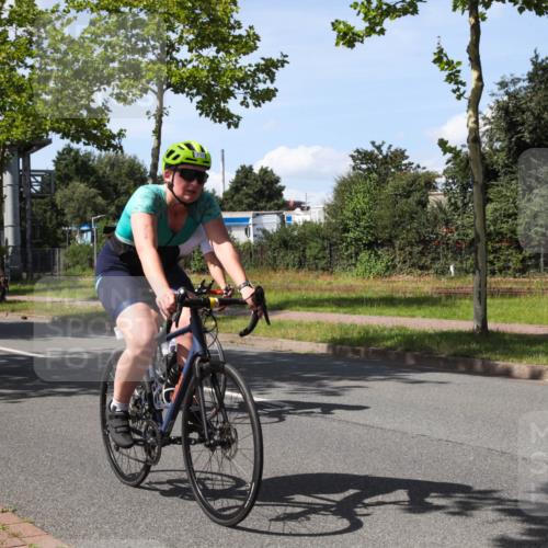 10.08.2025 - GEWOBA Citytriathlon Bremen Yannick Fuchs http://msf.ph/oto/8542756 10.08.2025 14:33:03 Radfahren 14, 15, 37, 82, 93, 118, 122, 207, 357, 387, 473, 501 meine-sportfotos.de