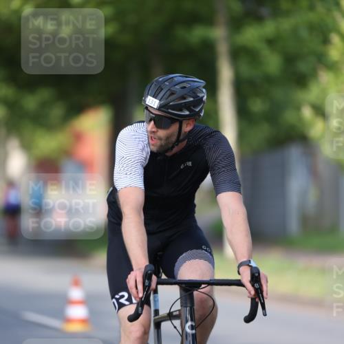 10.08.2025 - GEWOBA Citytriathlon Bremen Yannick Fuchs http://msf.ph/oto/8542761 10.08.2025 10:42:16 Radfahren 25, 41, 131, 167, 189 meine-sportfotos.de