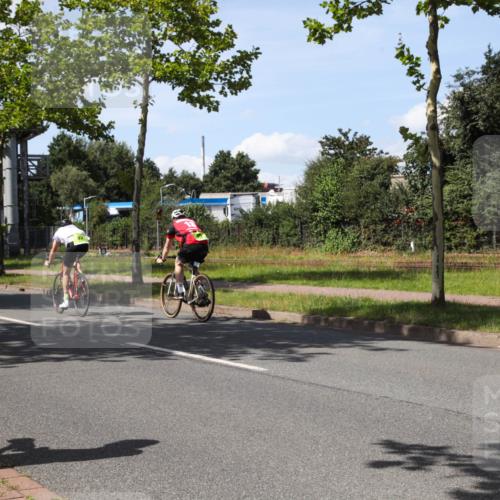 10.08.2025 - GEWOBA Citytriathlon Bremen Yannick Fuchs http://msf.ph/oto/8542779 10.08.2025 14:33:05 Radfahren 14, 37, 93, 122, 207, 357, 387, 473, 501 meine-sportfotos.de